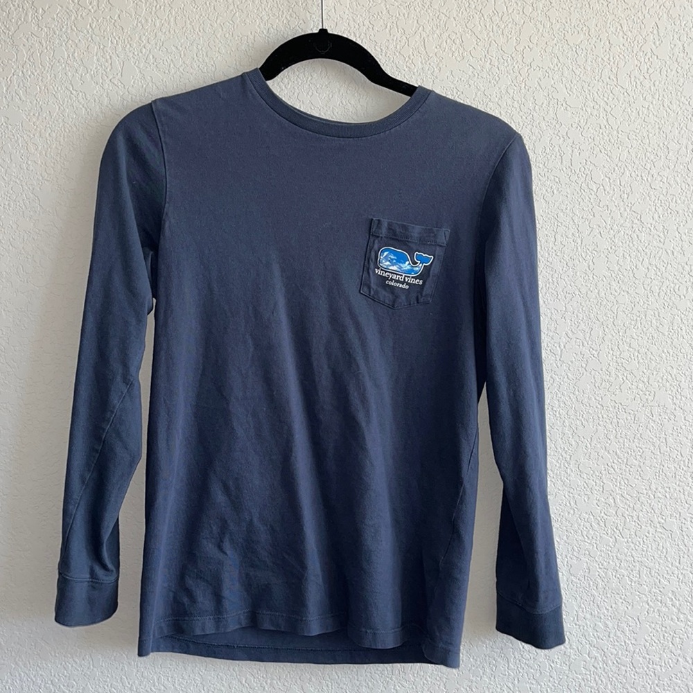 Vineyard Vines. Boys M. Navy long sleeve Colorado tee.